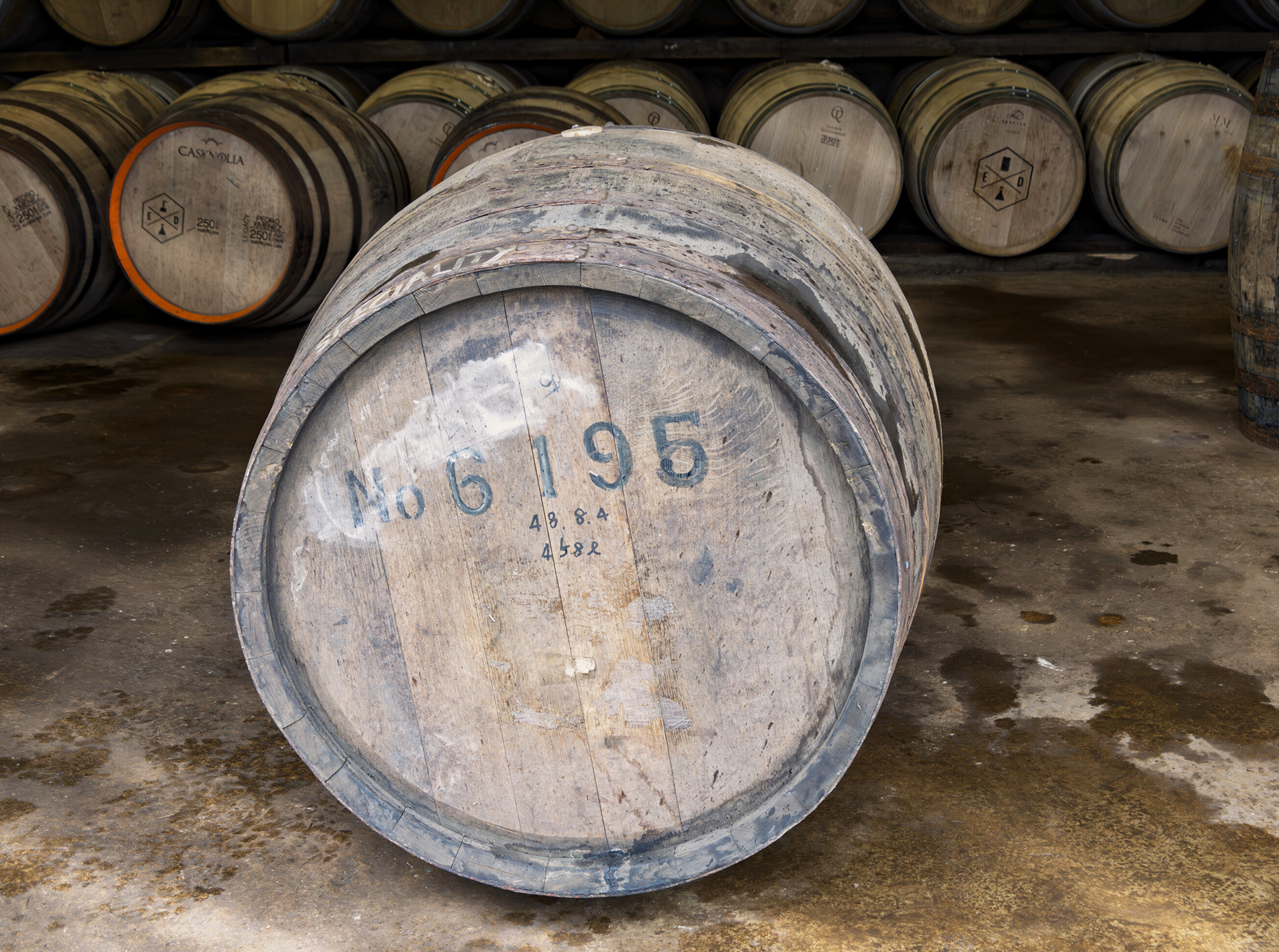 Det ene af de to fade, der i øjeblikket opbevares hos det skotske destilleri Tormore Distillery i Speyside. Foto: Christie’s.