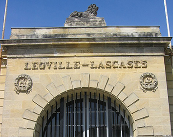 Porten ind til Château Léoville-Las-Cases i Saint-Julien i Bordeaux. Foto: Wikipedia/BillBI.