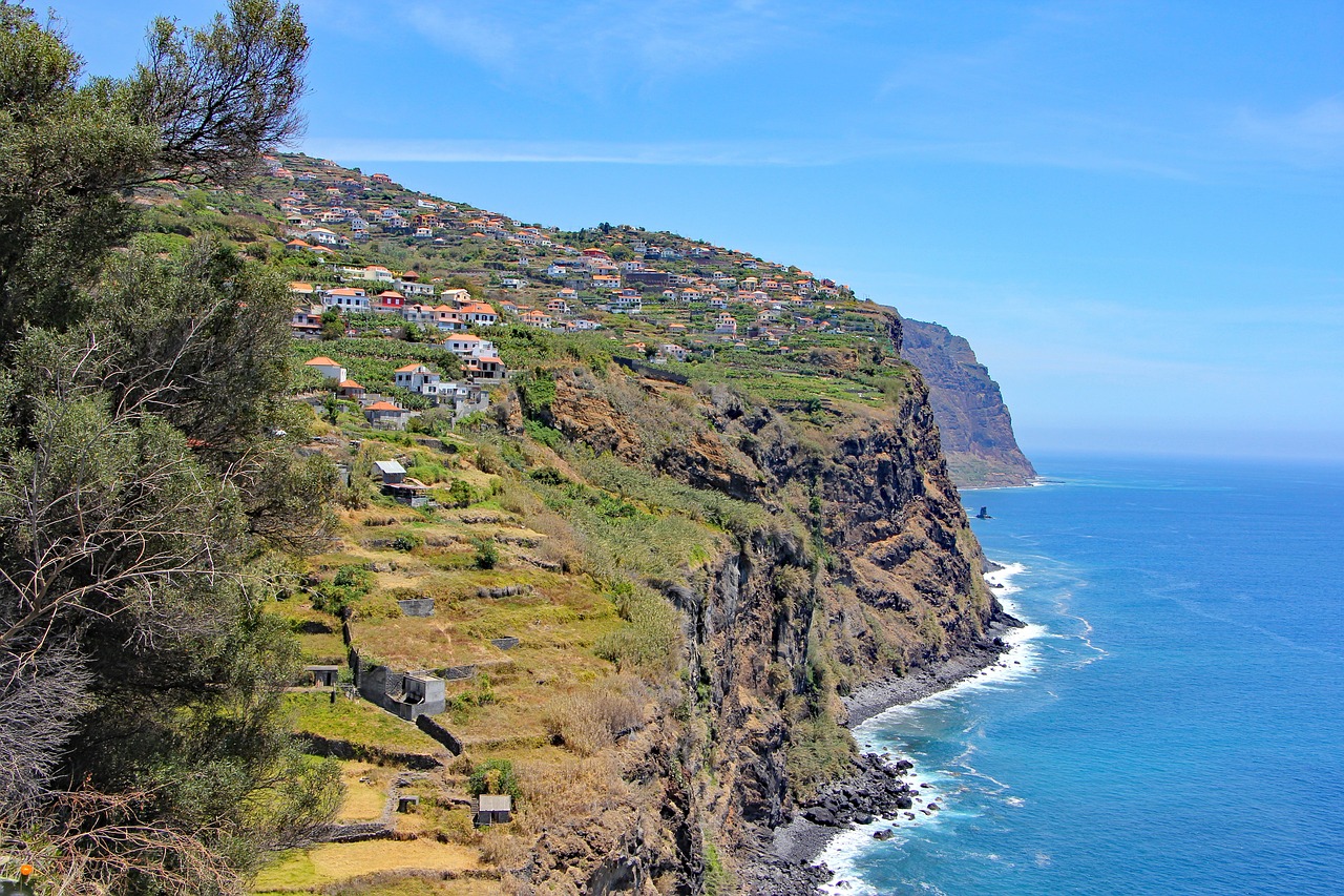 Den naturskønne ø Madeira er et trækplaster for turister fra hele verden. Og det går ud over vinmarksarealet. Foto: Pixabay/Alandsmann.
